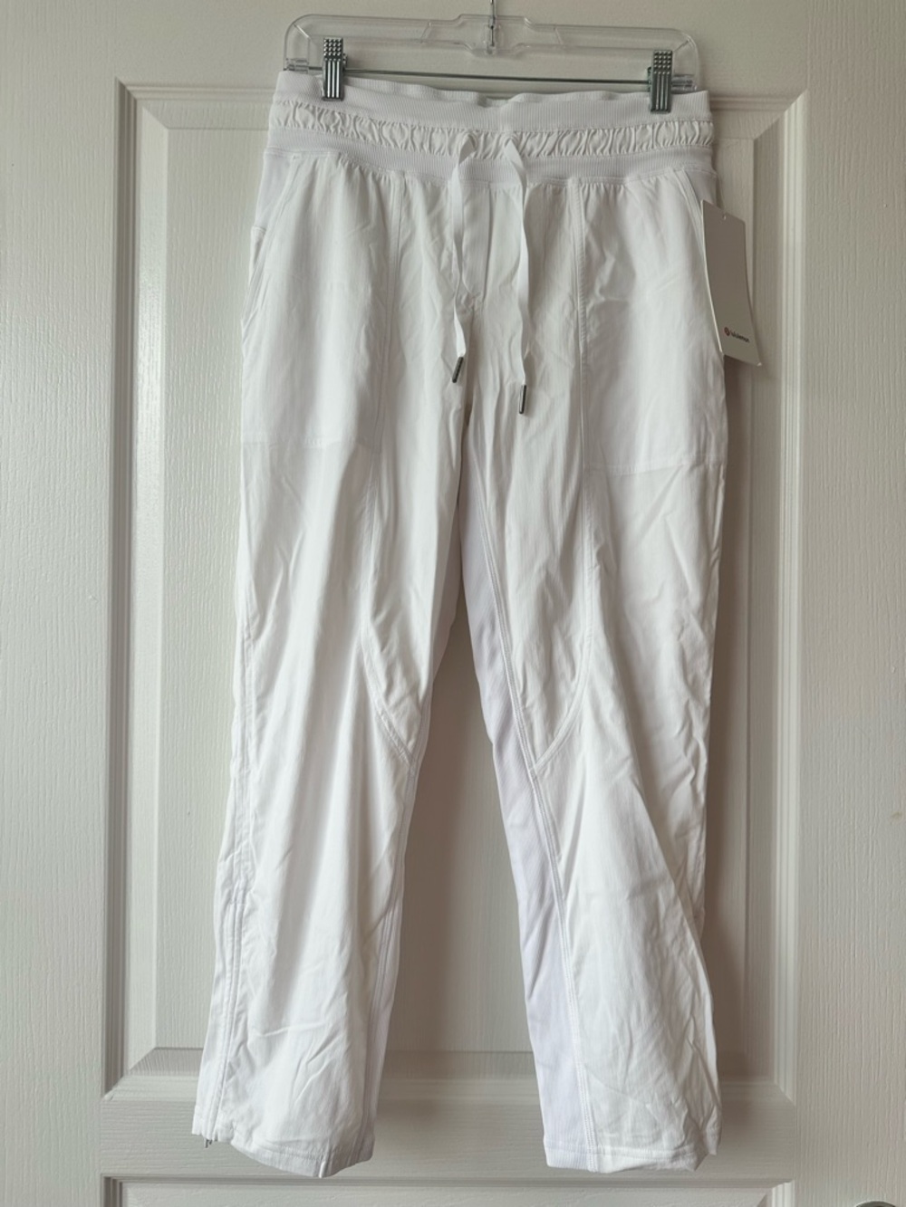 Lululemon Dance Studio MR Crop